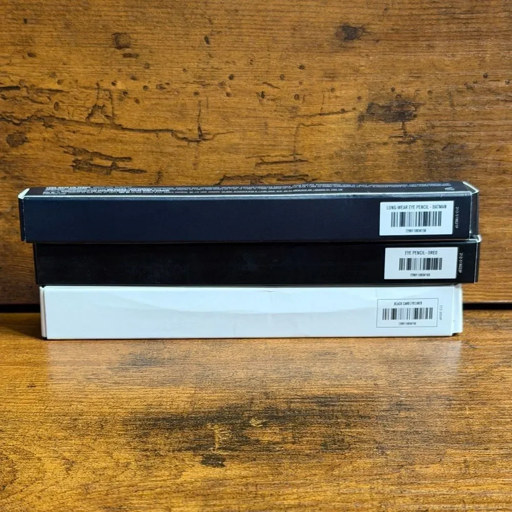 IL MAKIAGE Black Card Eye Pencil and Liner Set